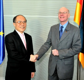 Vietnam y Alemania abogan por revitalizar cooperación bilateral